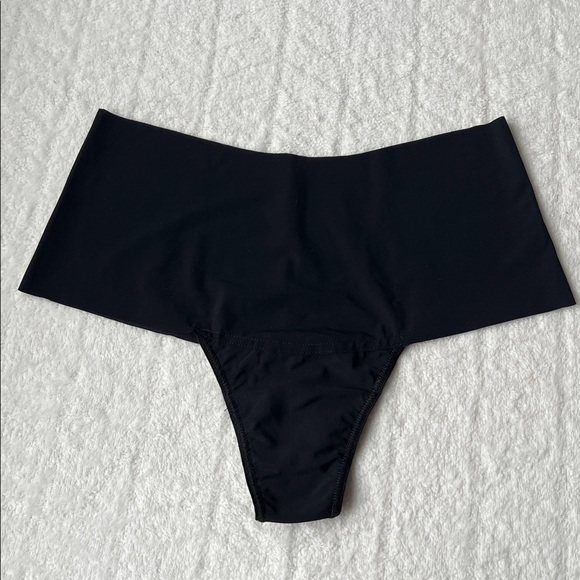 Hanky Panky BreatheSoft Hi-Rise Thong in Fresh Air - Picture 4 of 12